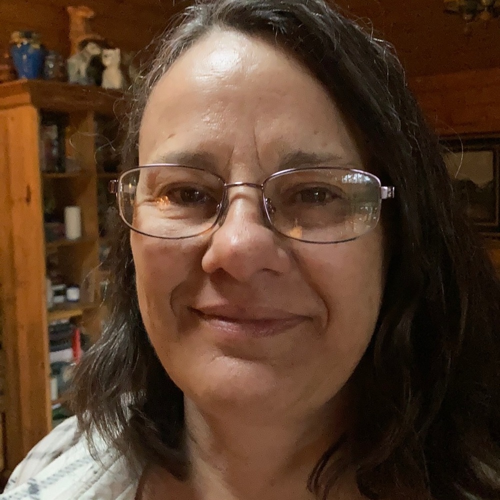Meet your Posher, Roxanna